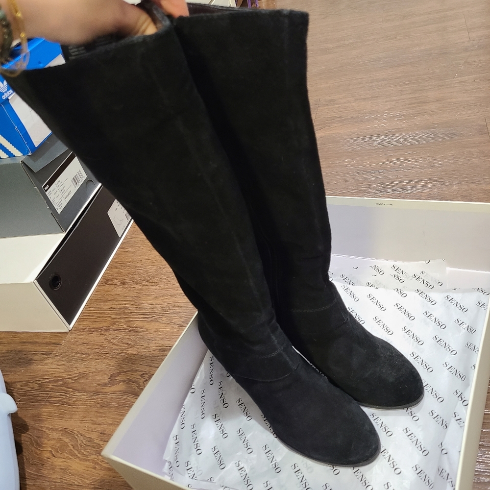 NineWest suede leather heeled boots